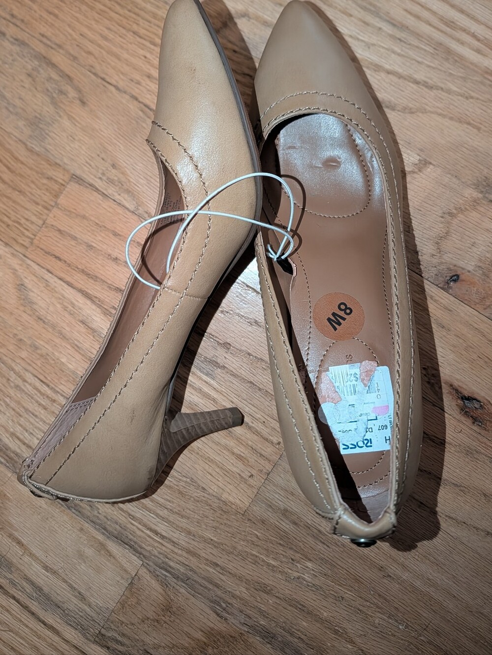 Calvin Klein Jeans Women’s 8W Nude Pointed Toe Kitten Heel Pumps